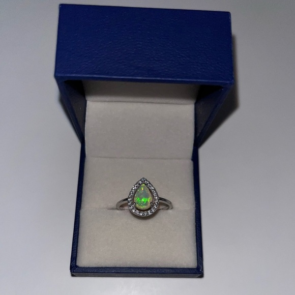 Pear Cut Natural White Opal and White Topaz Ring - Picture 4 of 8